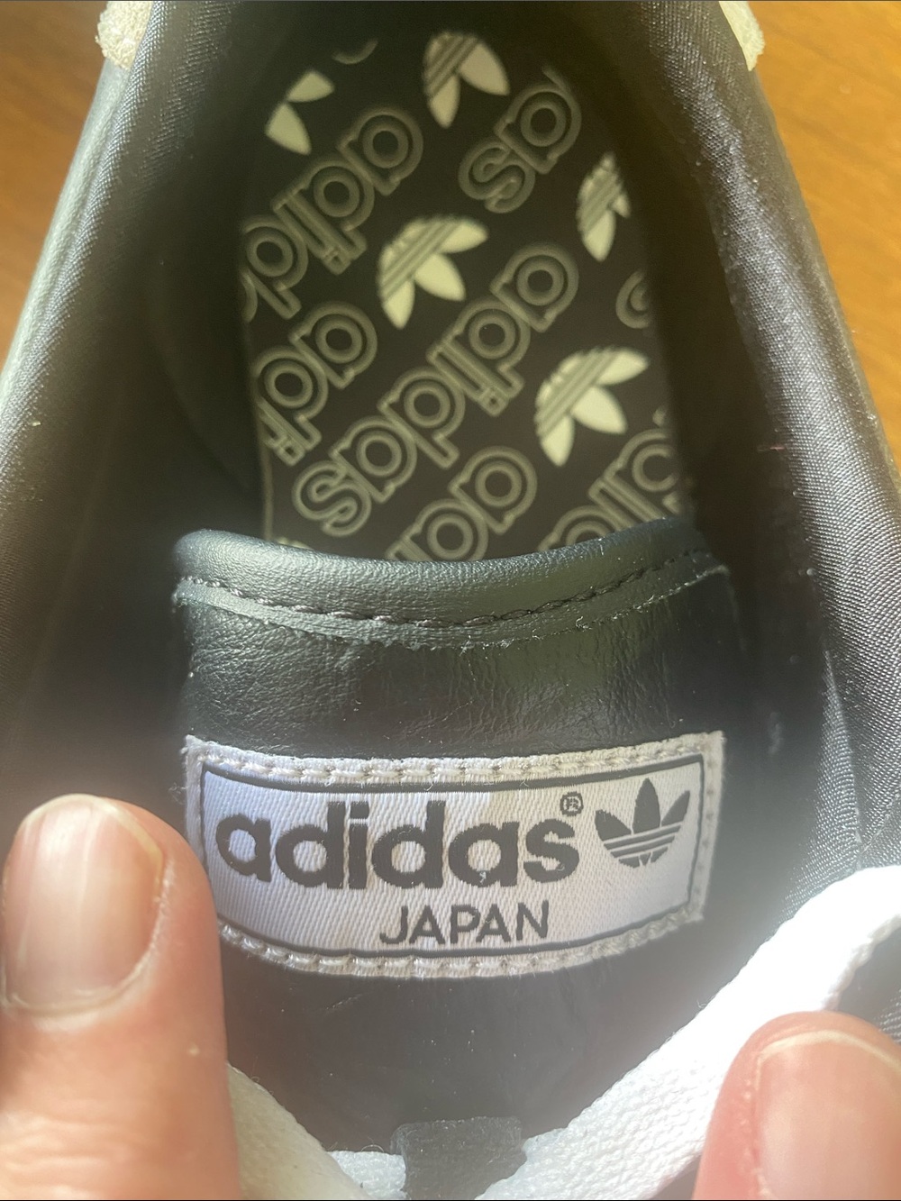Adidas classic sneakers bought in Japan! - Picture 4 of 6